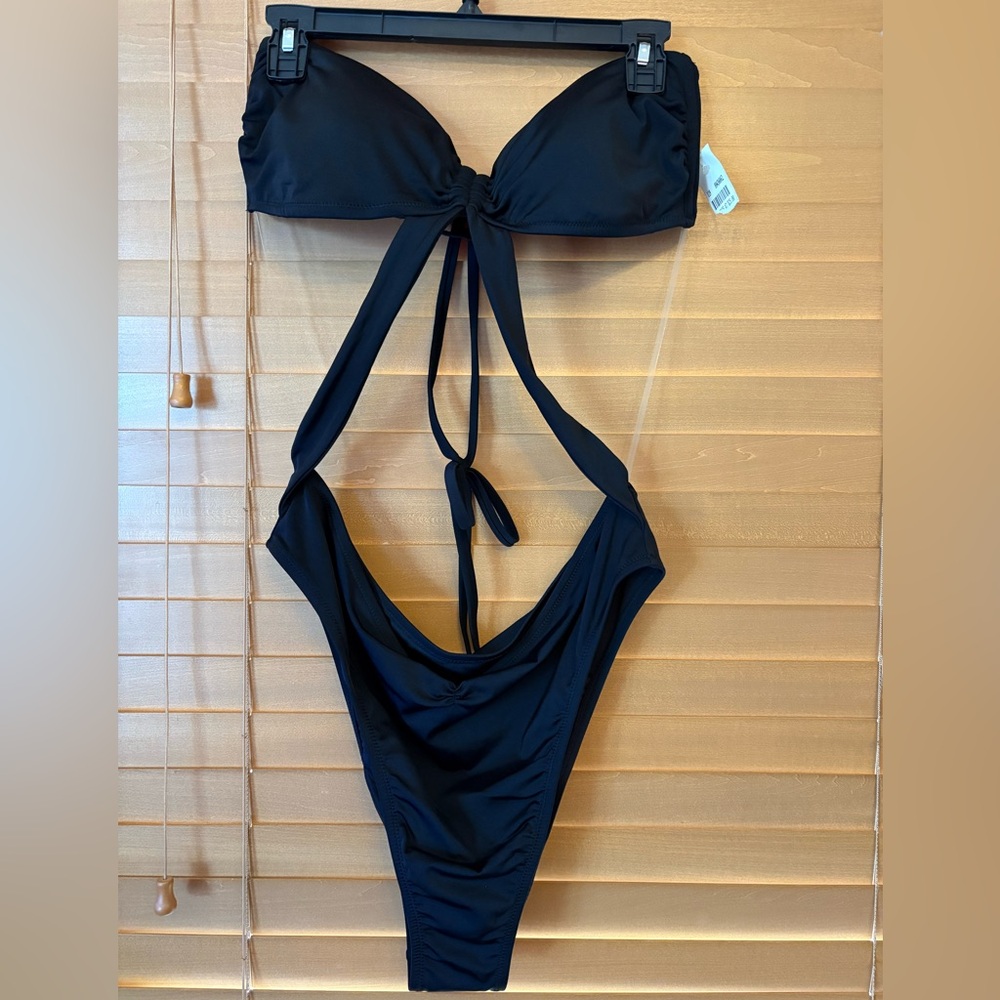 Elegant NWT Black Sexy Women Swimsuit One Piece Size XL